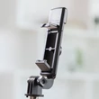 Kép 7/19 - Teleszkópos állvány mobiltelefonhoz led-del és távirányítóval - Innovagoods