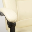 Vajszínű irodai szék lábtartóval