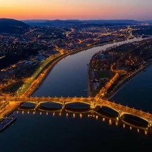 Sétarepülés az éjszakai Budapest felett kisrepülővel